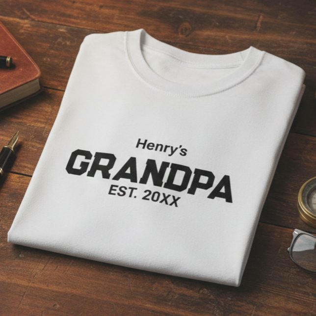 Camiseta Modern Grandpa Established Est. Name Year  (Subido por el creador)