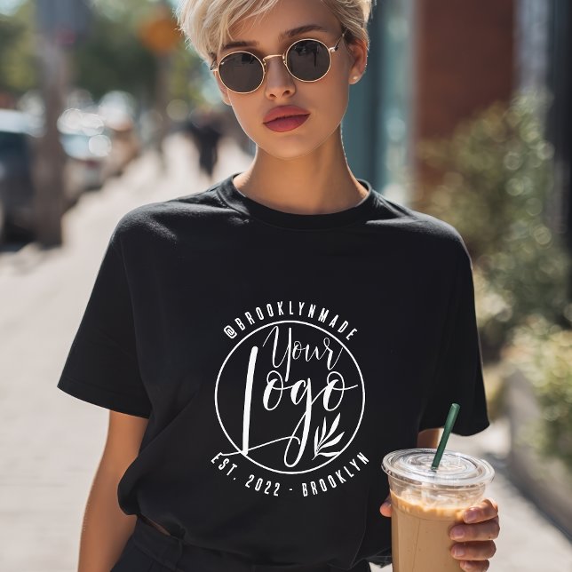 Camiseta Modern Minimal Add Your Logo Social Business (Modern Minimal Add Your Logo Social Business T-Shirt)