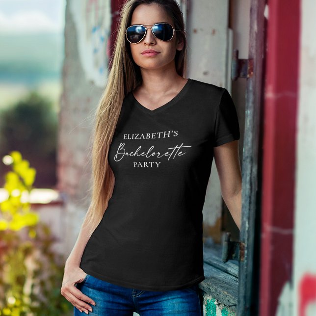 Camiseta Moderna caligrafía Minimalista Tinta Bachelorette  (Customize to change your personalized text size or text style. Many colors of shirts to choose from.)