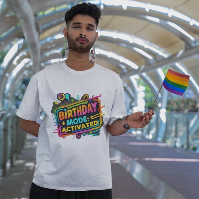 Camiseta Modo Cumpleaños Tee de graffiti activado (Subido por el creador)