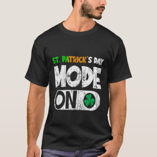 Camiseta Modo Del Día De San Patricio En La Divertida Oído 