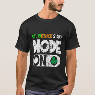 Camiseta Modo Del Día De San Patricio En La Divertida Oído 