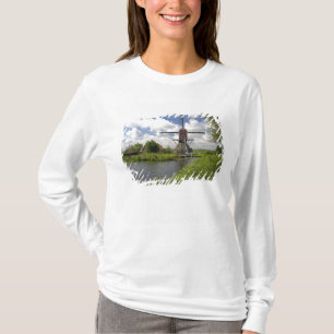 Camiseta Molino de viento a lo largo de un canal al este de