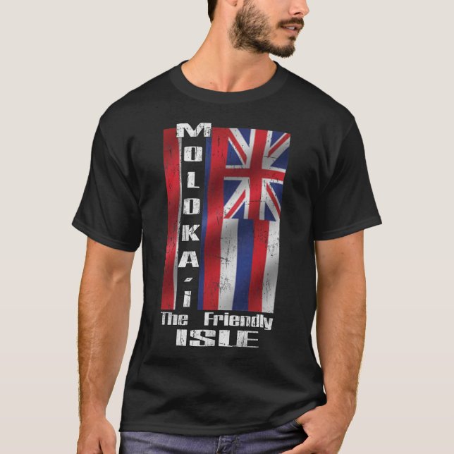 Camiseta MOLOKAI La Isla Amistosa - Diseño de la bandera ha (Anverso)