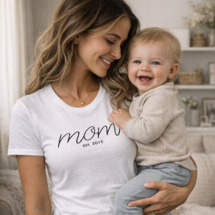 Camiseta Mom establecida en escritura negra