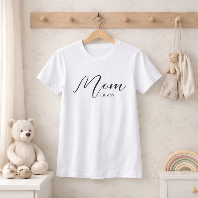 Camiseta Mom Established New Mom Gift T-Shirt (Subido por el creador)