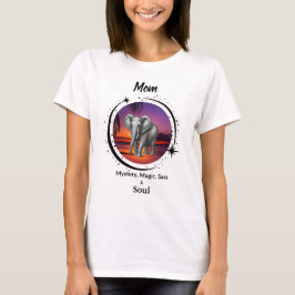 Camiseta Mom Is Mystery Magic Sass & Soul T-Shirt Elephant