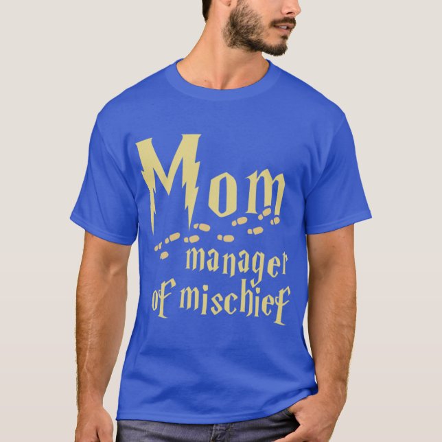 Camiseta Mom manager of mischief retro (Anverso)