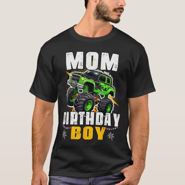 Camiseta Mom Of The Birthday Boy Monster Truck Family Match (Anverso)