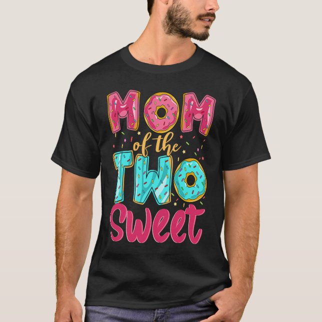 Camiseta Mom Of The Two Sweet Kids Proud Mother Mothers Day (Anverso)