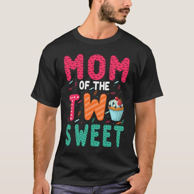 Camiseta Mom Of The Two Sweet Kids Proud Mother Mothers Day (Anverso)