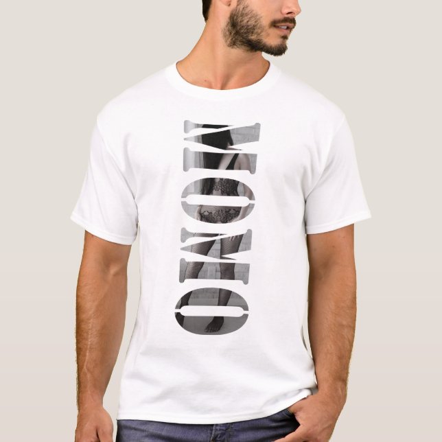 CAMISETA MOMOの中にモモ (Anverso)