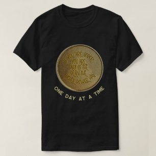 Camiseta Moneda de Sobriedad con TEXTO PERSONALIZADO