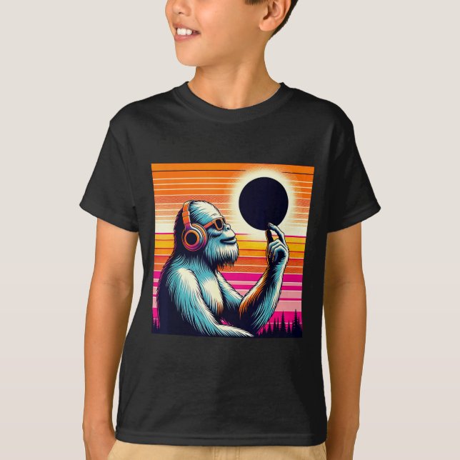 Camiseta Mono Eclipse Total Solar Retro Lindo (Anverso)