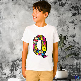 Camiseta Monograma colorido y divertido Q Tribal y Doodle