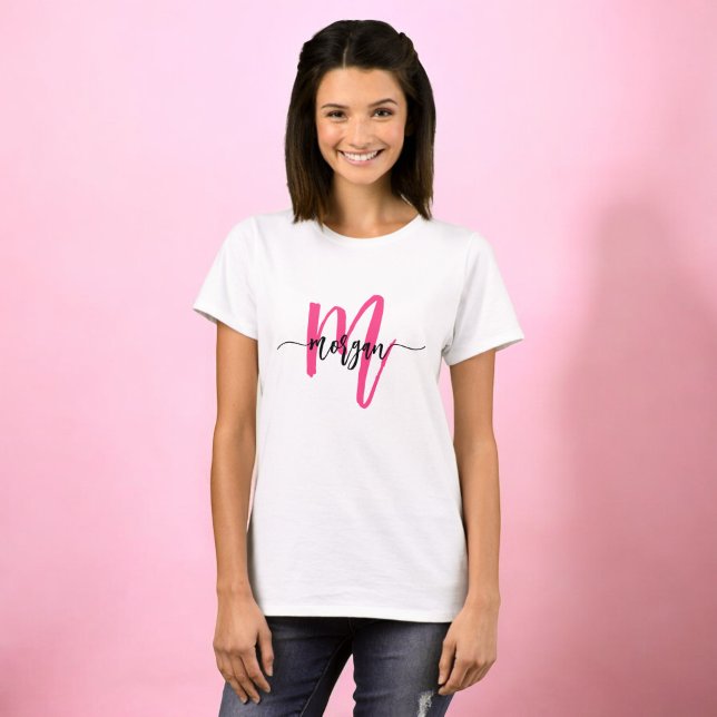 Camiseta Monograma estilizado moderno rosa caliente (Subido por el creador)