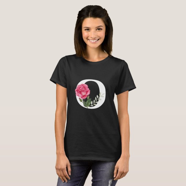 Camiseta Monograma Letra inicial O en blanco con rosa rosad (Anverso completo)