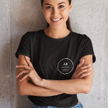 Camiseta Monograma moderno Mínimo Simple Negro<br><div class="desc">Un diseño sencillo y elegante con una tipografía moderna. El texto,  incluido su monograma,  puede ser fácilmente personalizado para hacer un diseño tan único como usted. El diseño a la moda perfecto para uso personal o de negocios.</div>