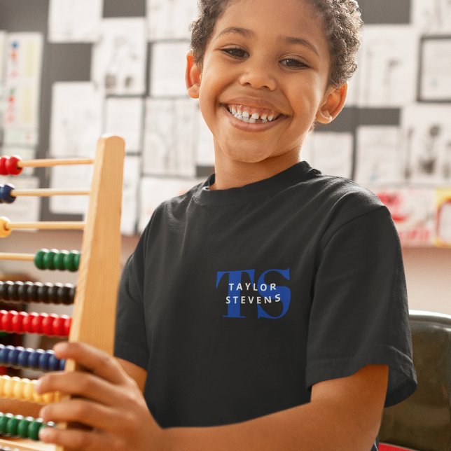 Camiseta Monograma moderno simple e ID de nombre (Personalize this ID shirt with name and monogram initials.)