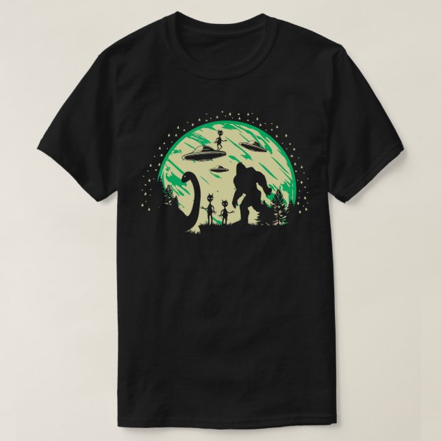 Camiseta Monstruo de la vestimenta cripta de Loch Ness Moth (Diseño del anverso)