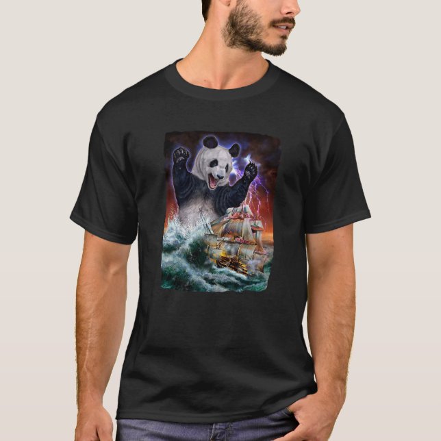 Camiseta Monstruo Gigante Panda Mientras Kraken Ataque Un B (Anverso)
