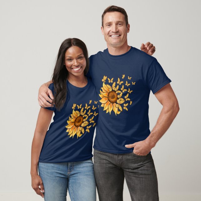 Camiseta Montaje del girasol dorado y la mariposa amarilla (Unisexo)