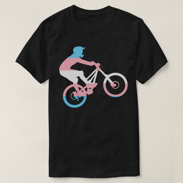 Camiseta Montaña Biker 1 Versión de la bandera transgénero (Diseño del anverso)