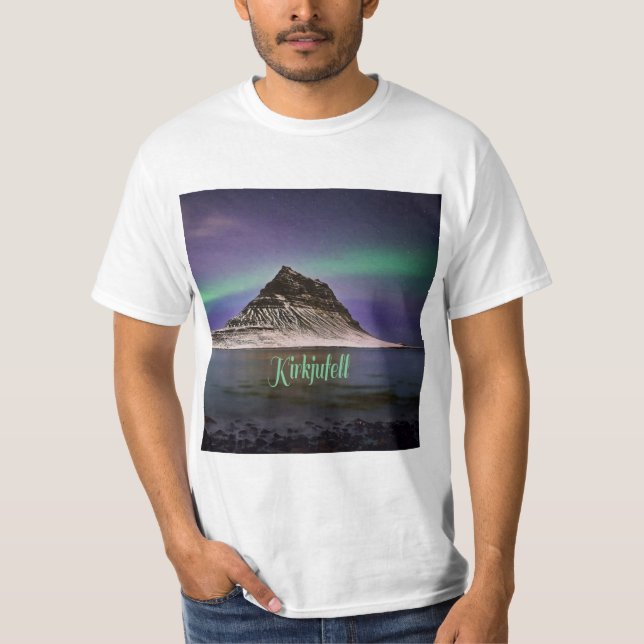 Camiseta Montaña de Kirkjufall en las luces del norte de Is (Anverso)