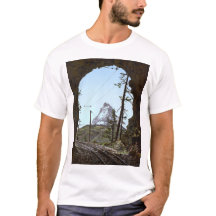 Montaña de matterhorn en los Alpes suizos