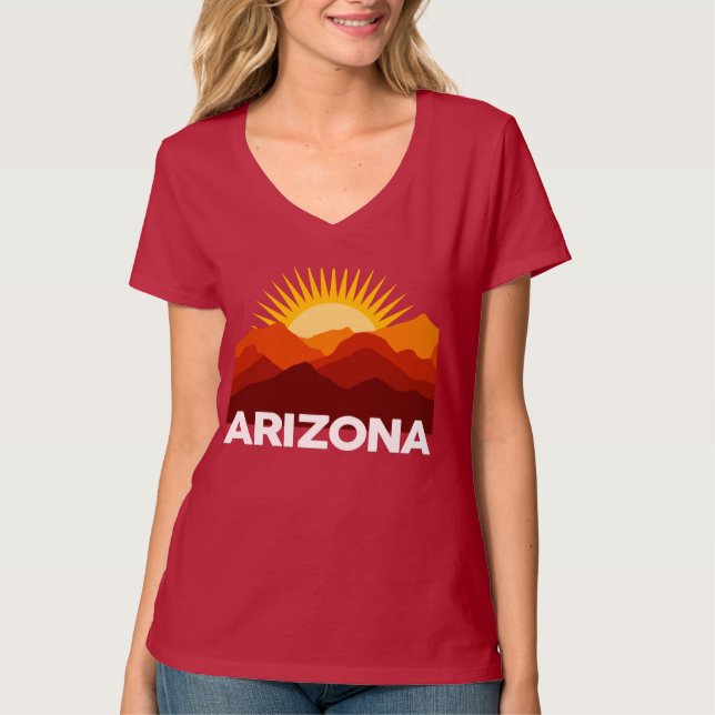 Camiseta Montaña de silueta retro de Arizona (Anverso)