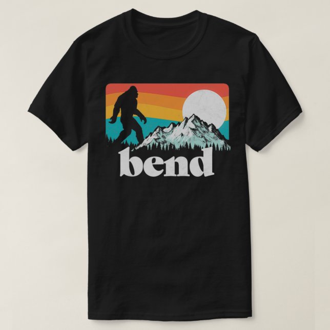 Camiseta Montañas Bend Oregon Retro Bigfoot (Diseño del anverso)