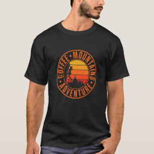 Camiseta Montañas De Café Y Escalada De Aventura Retro