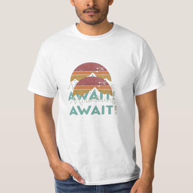 Camiseta Montañas esperando" en multicolor. (Anverso)