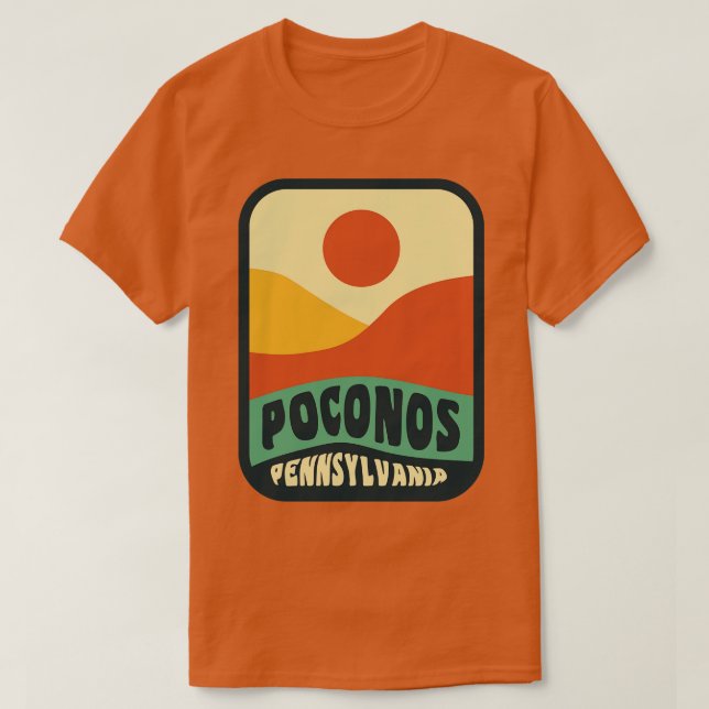 Camiseta Montañas Pocono Bandera Retro Sunset de Pensilvani (Diseño del anverso)