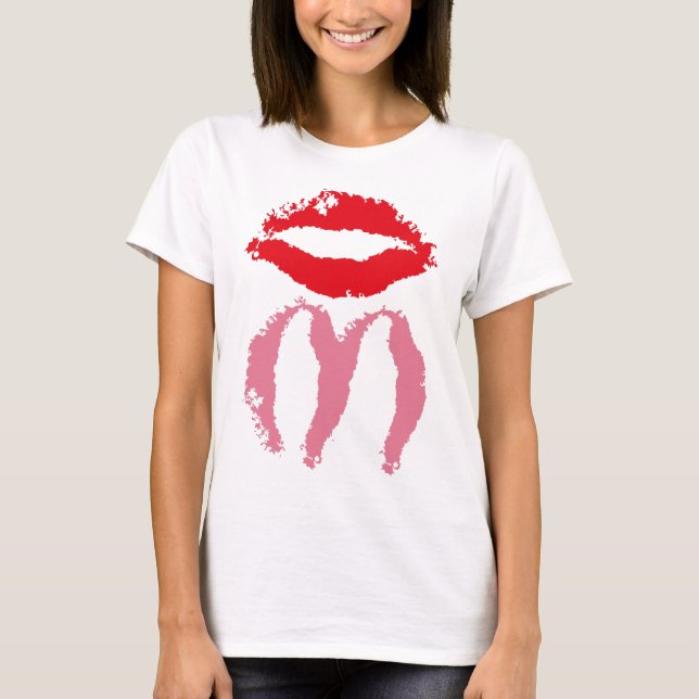 Camiseta Montse Kisses Kiss MontKISSES by Masanser Pixelat  (Anverso)