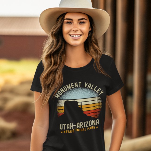 Camiseta Monument Valley Retro Scenery Utah (Subido por el creador)