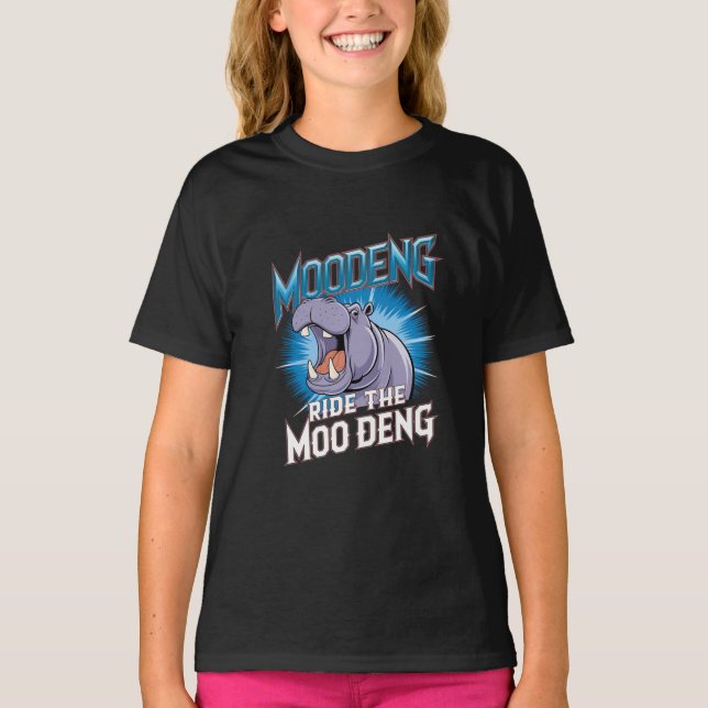 Camiseta MOO DENG Hippo Ride El MOO DENG (Anverso)