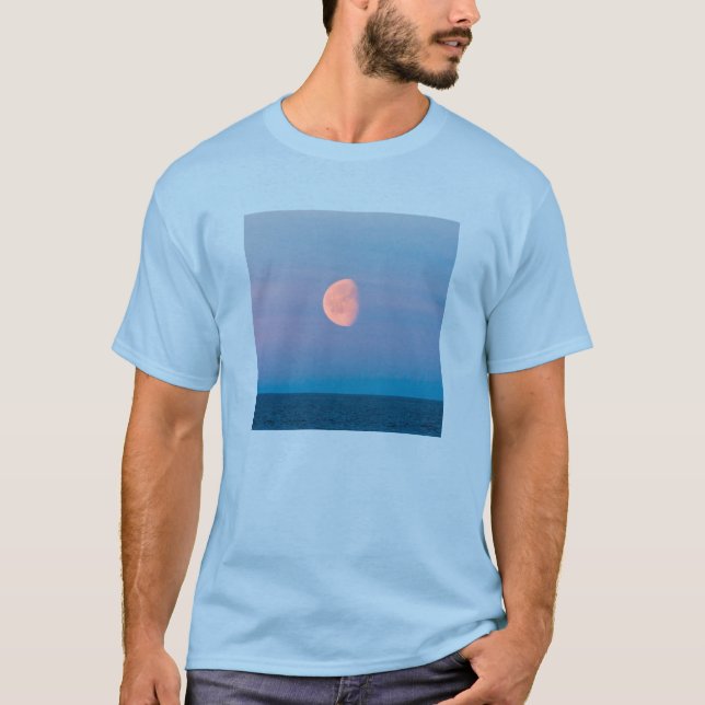 Camiseta Moon Over the Bering Sea | Russia Far East (Anverso)