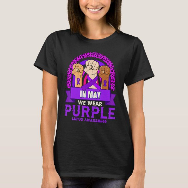 Camiseta Morado De Tos Altos En Mayo Usamos Lupus Warr Púrp (Anverso)