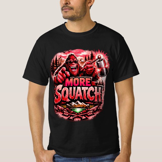 Camiseta  More Squatch V2, Bigfoot,Sasquatch Forest Design (Anverso)