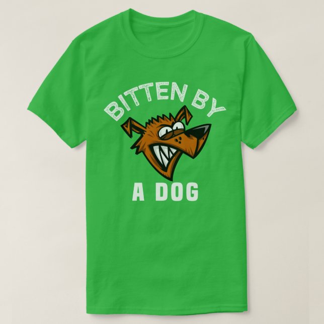 Camiseta Morido Por Un Perro Enfadado Perro Comer Un Regalo (Diseño del anverso)