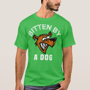 Camiseta Morido Por Un Perro Enfadado Perro Comer Un Regalo