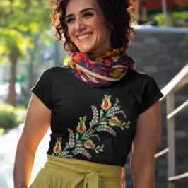 Camiseta motivos florales amarillos en Hungría
