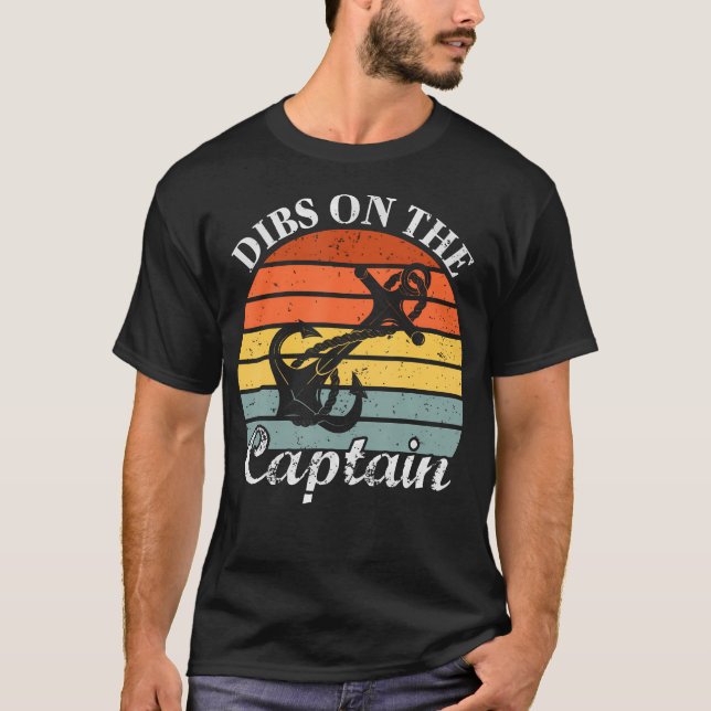 Camiseta Motor Boat Dibs On The Captain Sail Pontoon Boatin (Anverso)