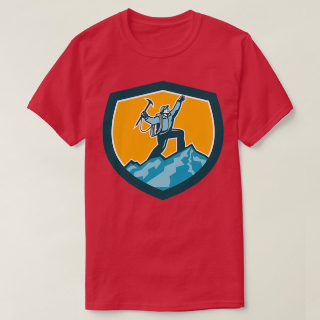 Camiseta Mountain Climber Reaching Summit Retro Shield (Diseño del anverso)