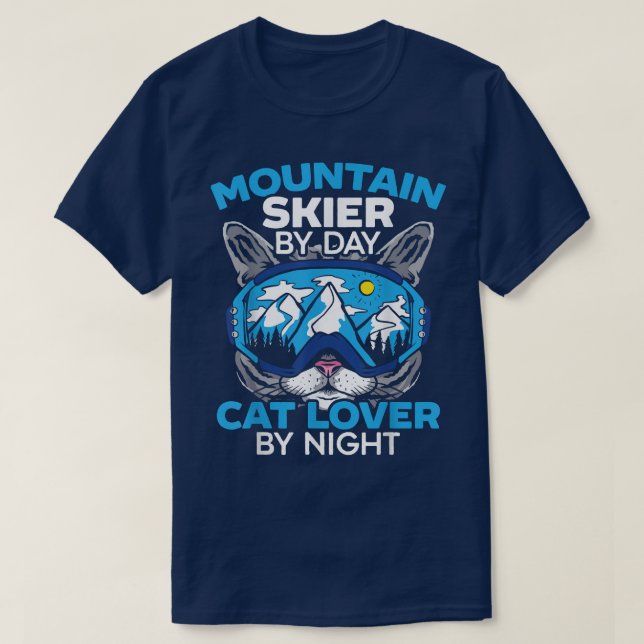 Camiseta Mountain Skier By Day Cat Lover By Night Kitty Ski (Diseño del anverso)