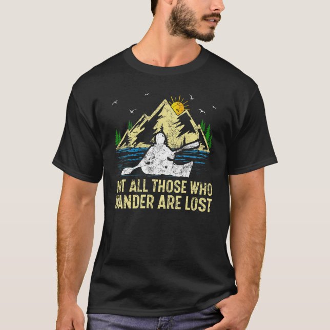Camiseta Mountain Sunset Not All Those Who Wander Are Lost  (Anverso)