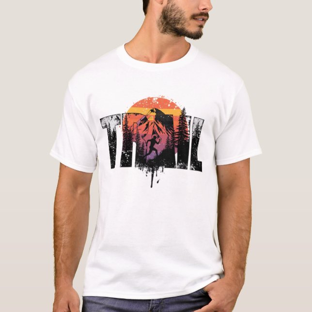 Camiseta Mountain Trail Runner Typography Art (Anverso)