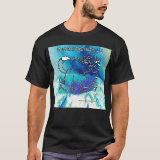 Camiseta MountainFire Coyote salta sobre el volcán azul