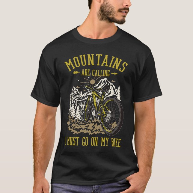 Camiseta Mountains Are Calling & I Must Go On My Bike Campi (Anverso)